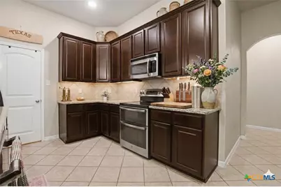 821 Wall Street, New Braunfels, TX 78130 - Photo 8