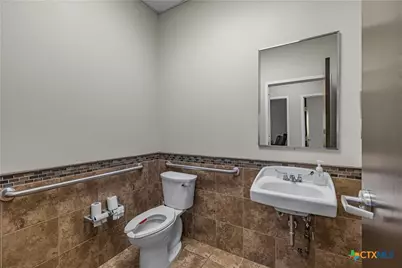 22603 Zac Lentz Parkway, Victoria, TX 77905 - Photo 20