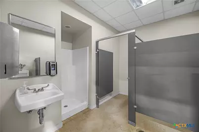 22603 Zac Lentz Parkway, Victoria, TX 77905 - Photo 24