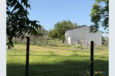 1077 Adobe Creek Road, Fredericksburg, TX 78624 - Photo 22
