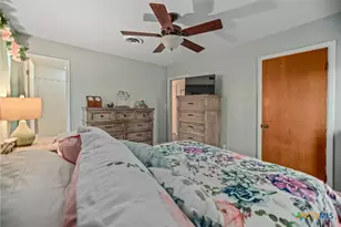 519 Travis St, Port Lavaca, TX 77979 - Photo 20