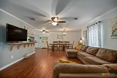 519 Travis Street, Port Lavaca, TX 77979 - Photo 4