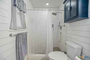 519 Travis St, Port Lavaca, TX 77979 - Photo 22