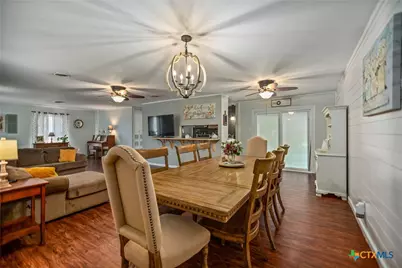 519 Travis Street, Port Lavaca, TX 77979 - Photo 8