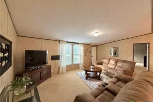 104 Estelle Ln, Victoria, TX 77905 - Photo 6