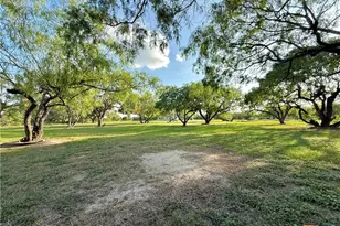 104 Estelle Ln, Victoria, TX 77905 - Photo 44