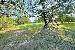 104 Estelle Ln, Victoria, TX 77905 - Photo 46