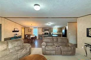 104 Estelle Ln, Victoria, TX 77905 - Photo 10