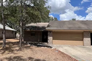 1020 Madeline St, New Braunfels, TX 78132 - Photo 1