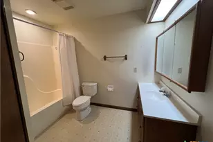 1020 Madeline St, New Braunfels, TX 78132 - Photo 14