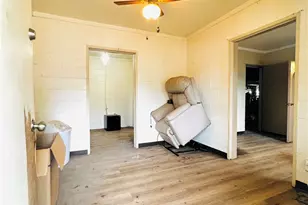 305 Yale St, Cameron, TX 76520 - Photo 20