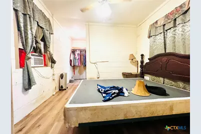 305 Yale Street, Cameron, TX 76520 - Photo 24