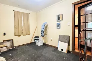 305 Yale St, Cameron, TX 76520 - Photo 10