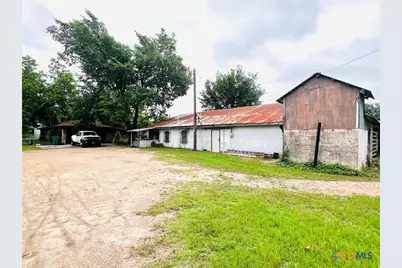 305 Yale Street, Cameron, TX 76520 - Photo 18