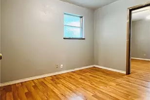 305 Yale St, Cameron, TX 76520 - Photo 6