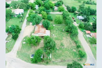 305 Yale Street, Cameron, TX 76520 - Photo 32