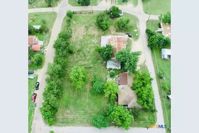 305 Yale Street, Cameron, TX 76520 - Photo 1