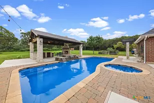 71 Horseshoe Trail, New Braunfels, TX 78130 - Photo 2