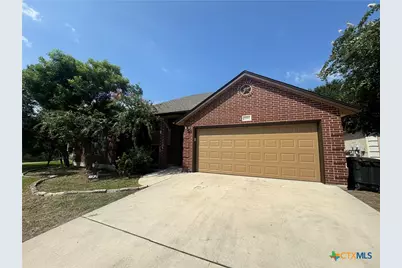 2062 N Ranch Estates Boulevard, New Braunfels, TX 78130 - Photo 2