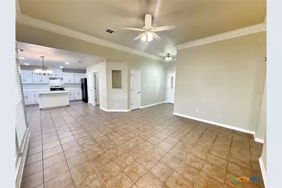 2062 N Ranch Estates Boulevard, New Braunfels, TX 78130 - Photo 10