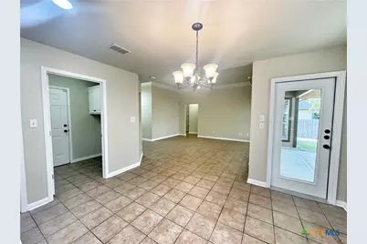 2062 N Ranch Estates Boulevard, New Braunfels, TX 78130 - Photo 8