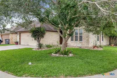 201 Amberglow Court, Victoria, TX 77904 - Photo 2