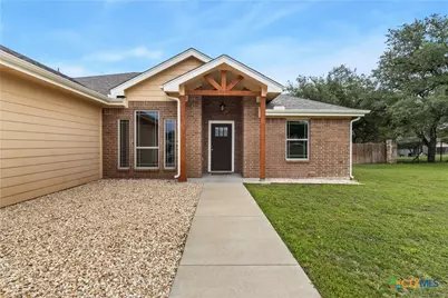 301 Sunrise Hills, Lampasas, TX 76550 - Photo 8