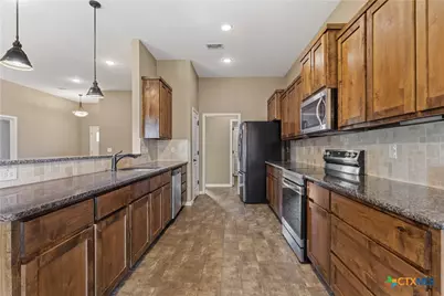 301 Sunrise Hills, Lampasas, TX 76550 - Photo 18