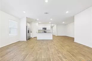 1012 Betsy Dr, Seguin, TX 78155 - Photo 26