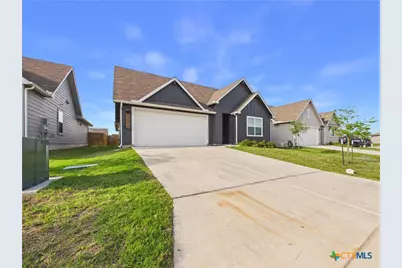 1012 Betsy Drive, Seguin, TX 78155 - Photo 2