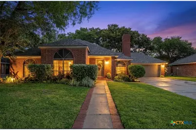 110 Champions Row, Victoria, TX 77904 - Photo 1