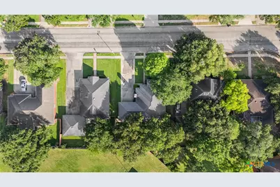 110 Champions Row, Victoria, TX 77904 - Photo 6