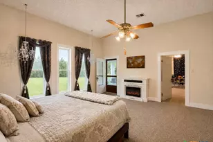 1708 S Wall St, Belton, TX 76513 - Photo 16