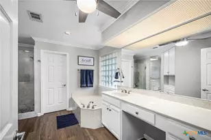 601 Woodlake Dr, Mcqueeney, TX 78123 - Photo 28