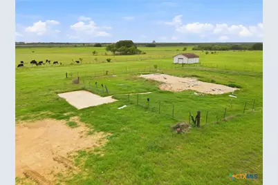 4488 State Highway 97, Floresville, TX 78114 - Photo 8