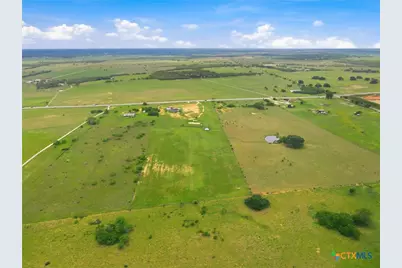 4488 State Highway 97, Floresville, TX 78114 - Photo 16