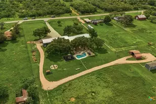 295 McKnight Rd, Seguin, TX 78155 - Photo 1