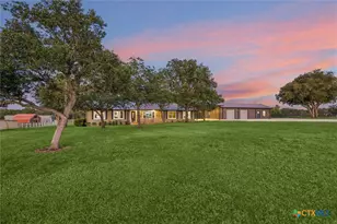 295 McKnight Rd, Seguin, TX 78155 - Photo 2