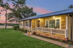 295 McKnight Rd, Seguin, TX 78155 - Photo 2