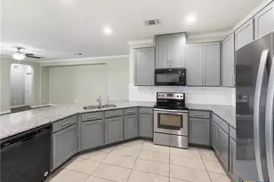 3870 Legend Hill, New Braunfels, TX 78130 - Photo 4