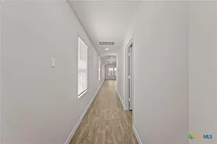 125 Raymondville Path, San Marcos, TX 78666 - Photo 2