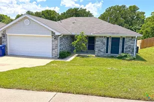 2005 Mattie Dr, Copperas Cove, TX 76522 - Photo 2