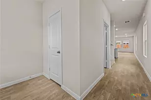 313 New Albany Ln, San Marcos, TX 78666 - Photo 2