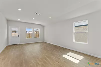 140 Raymondville Path, San Marcos, TX 78666 - Photo 14