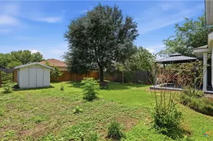 329 Hummingbird Dr, New Braunfels, TX 78130 - Photo 30