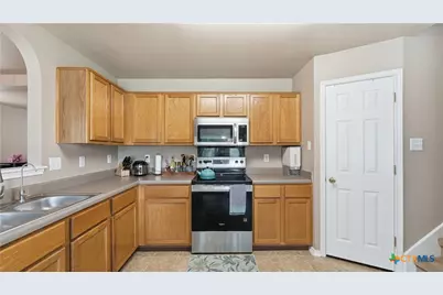 329 Hummingbird Drive, New Braunfels, TX 78130 - Photo 14