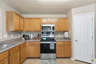 329 Hummingbird Dr, New Braunfels, TX 78130 - Photo 14