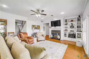 230 Dewberry Ln, Victoria, TX 77904 - Photo 6