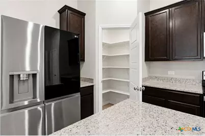 2905 Greenbriar, Seguin, TX 78155 - Photo 16