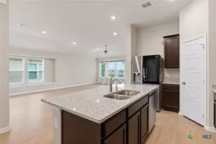 2905 Greenbriar, Seguin, TX 78155 - Photo 12
